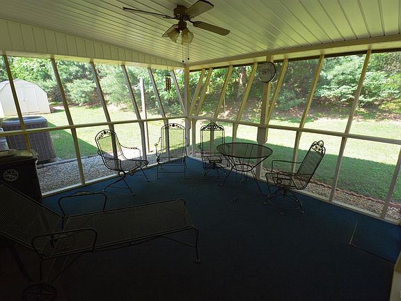4th image of 111 Sunbury Pl