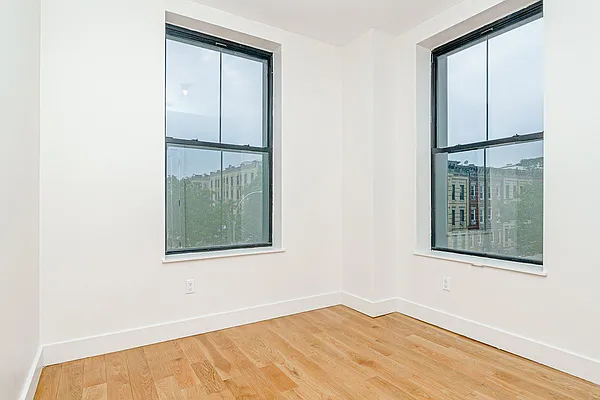Rented by MySpaceNYC | media 33