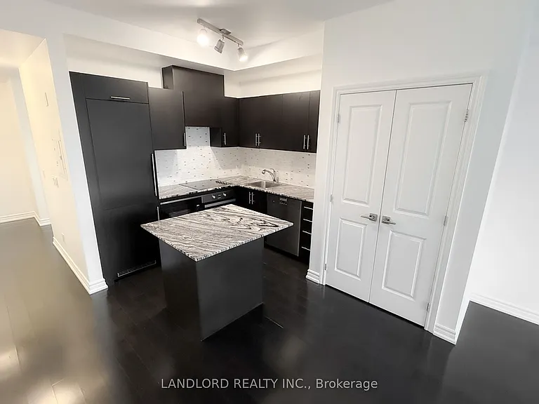 23 Glebe Rd W #521 — Photo 2