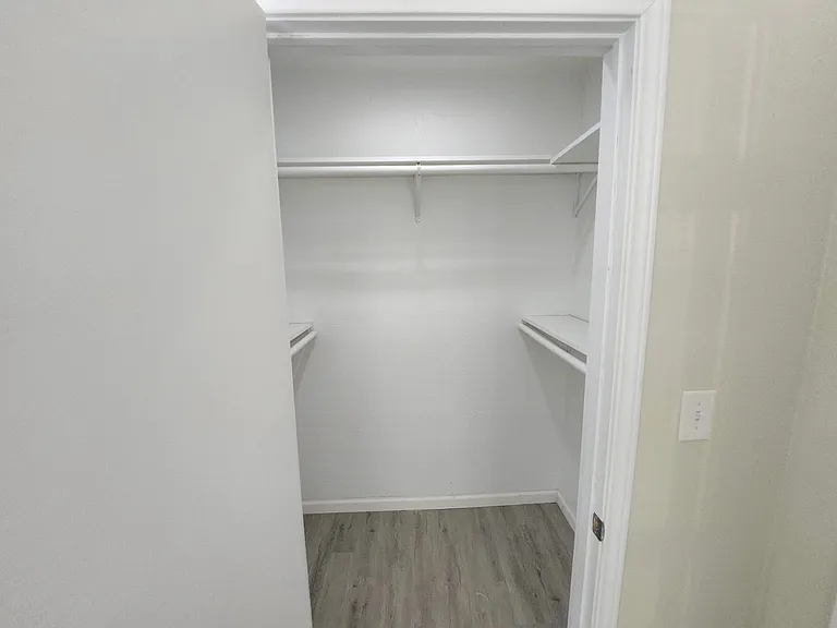 120 Glenhaven Dr — Photo 17