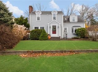 60 Broadview Rd, East Providence, RI 02914