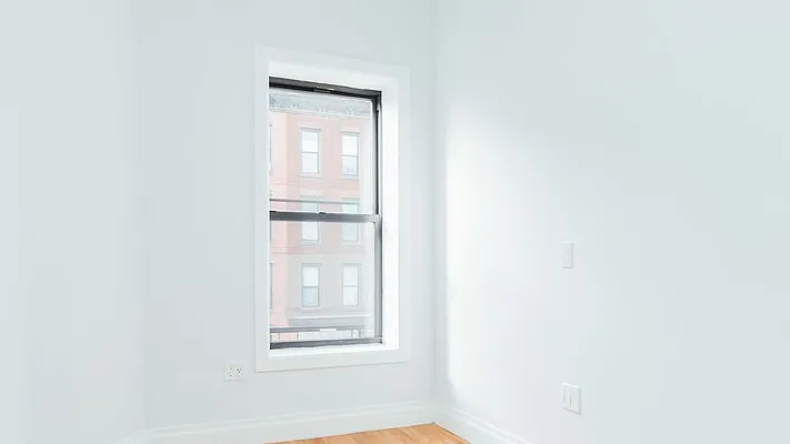 Rented by Nooklyn NYC LLC | media 54