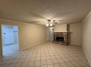 7902 Albany Ave APT B, Lubbock, TX 79424