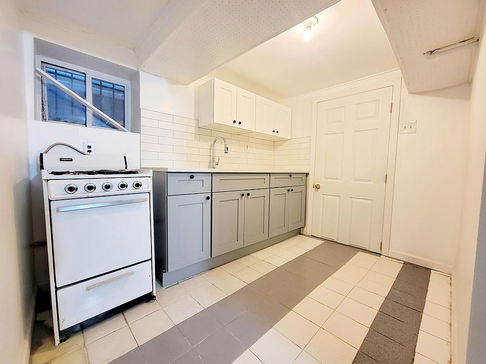 1st image of 93 Warner Ave