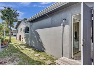1731 N 55th Ave, Hollywood, FL 33021