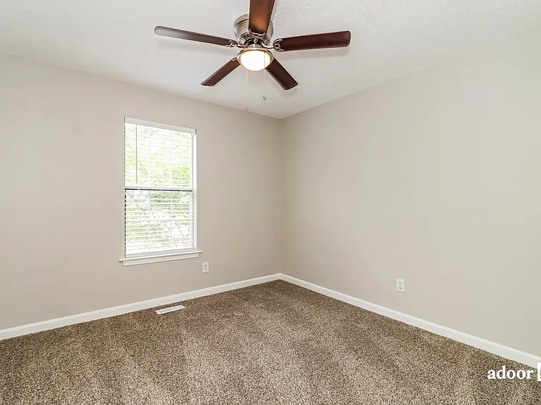96 Seals Dr — Photo 8