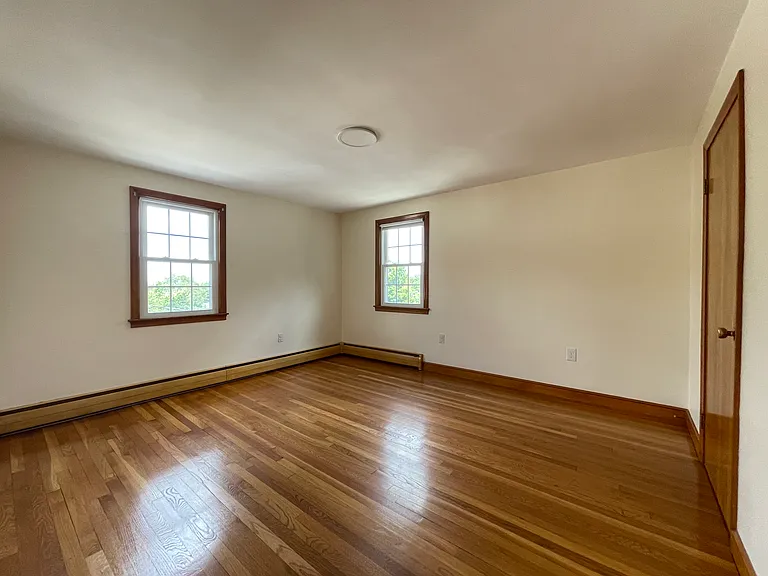 85 Langley Rd — Photo 8