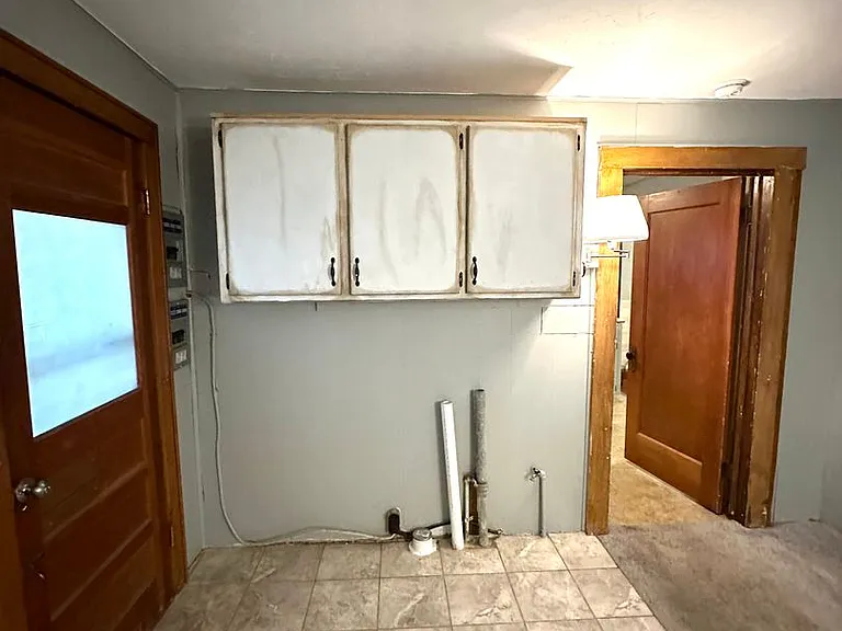 2348 N Campbell Ave — Photo 7