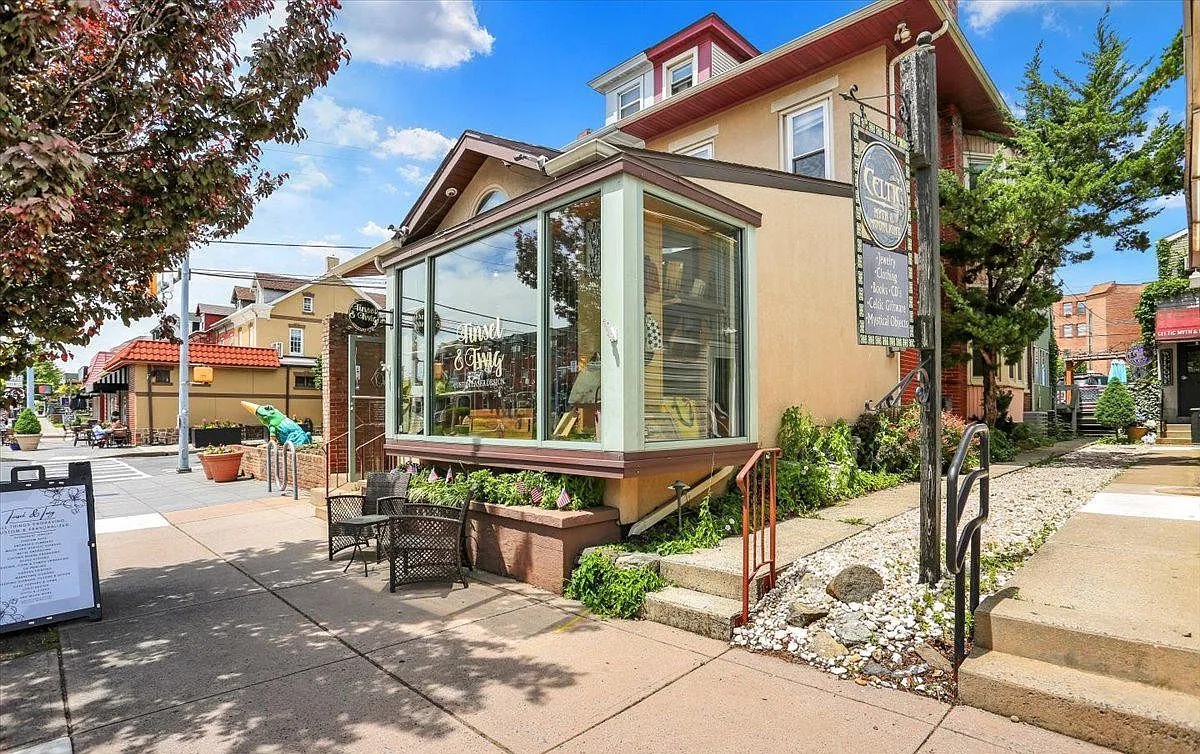2 bed, $1,850 — Photo 1