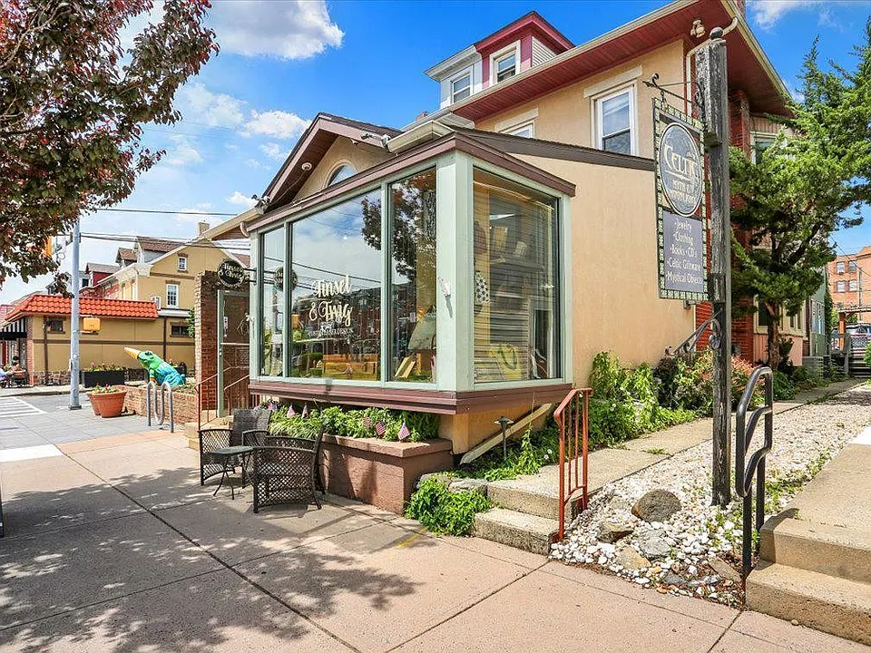 643 Penn Ave #2