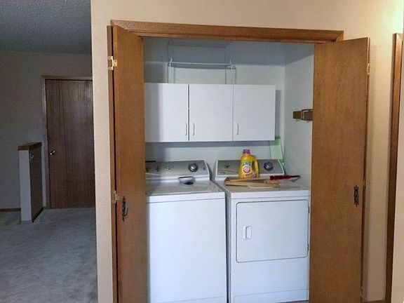 5th image of 721 S Taylor St