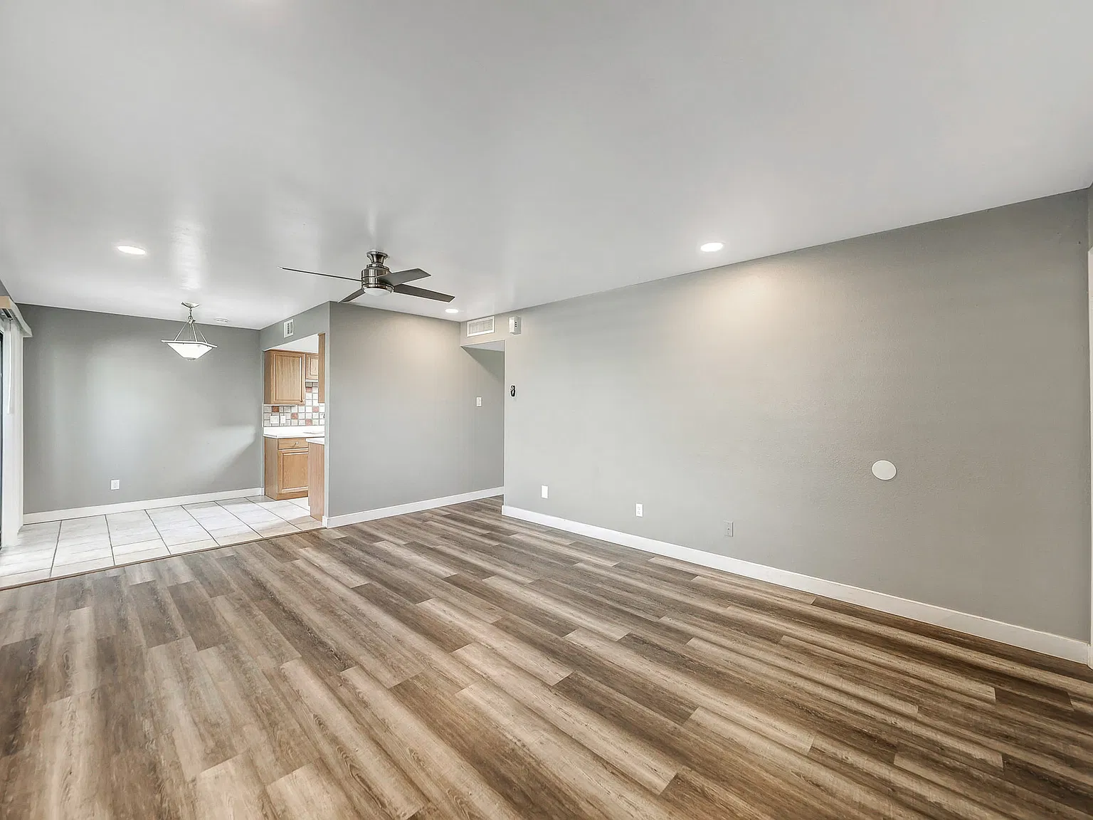 3 bed, 1107 sqft, $2,250 — Photo 4