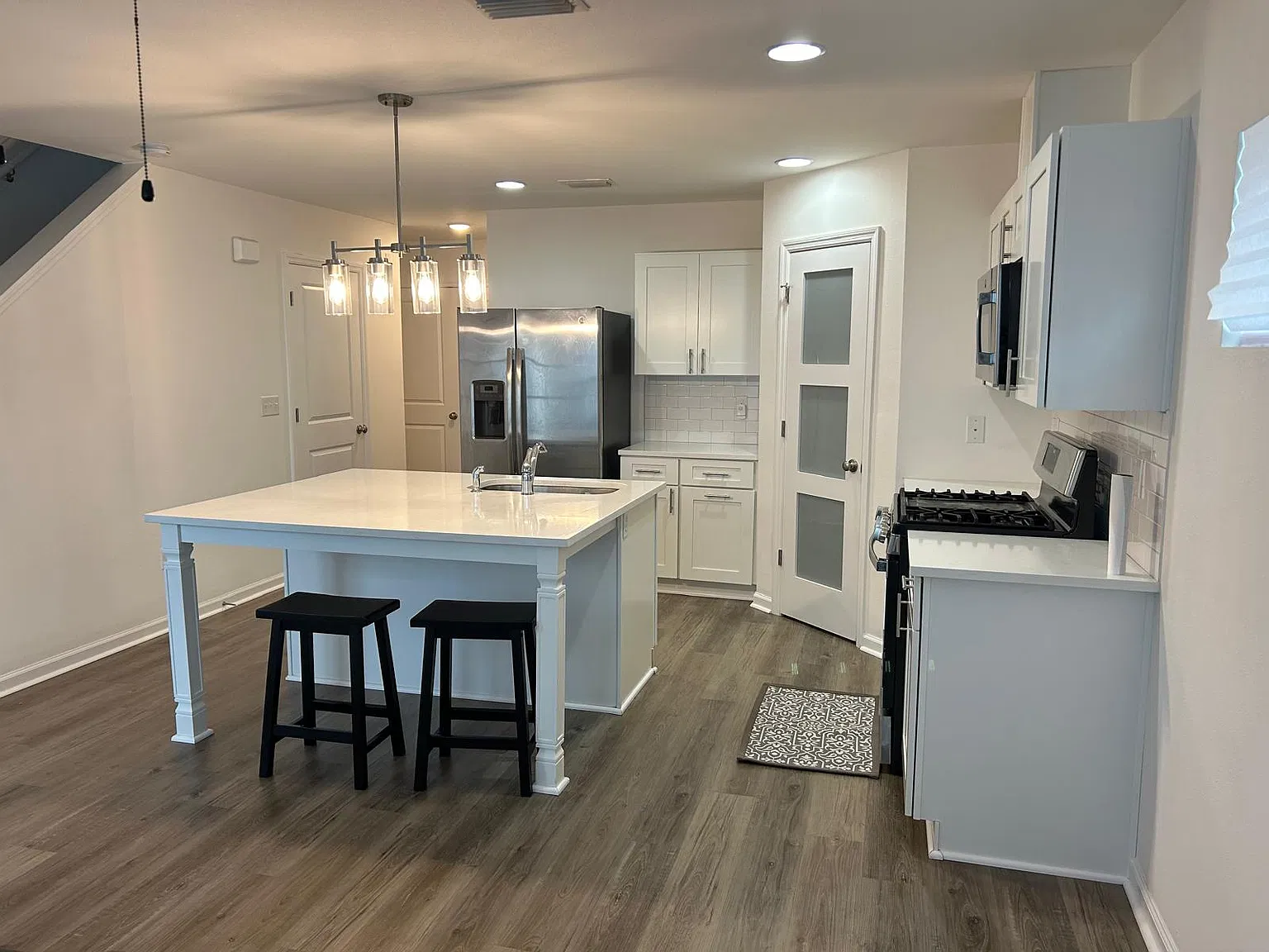 3647 Meadow Vista Ln — Photo 1