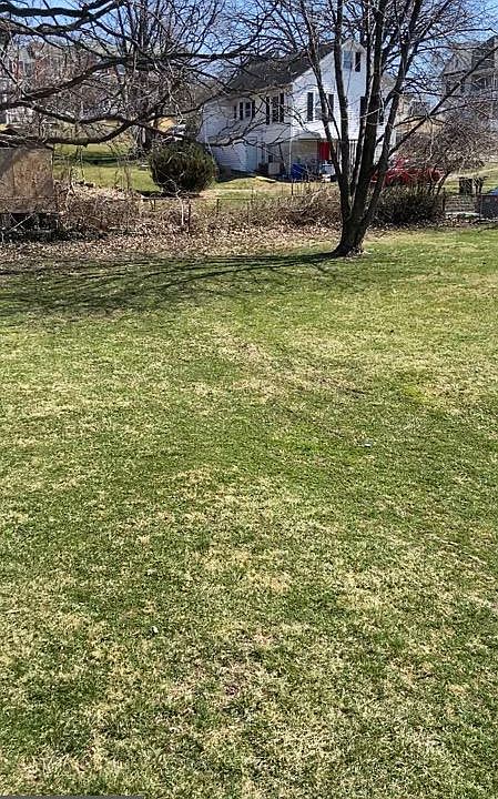 2nd image of 1025 Haverhill Rd