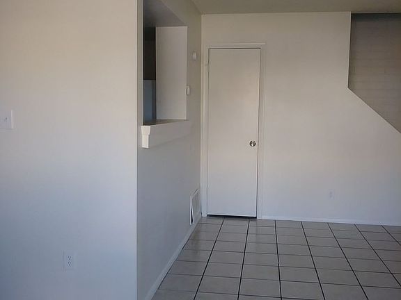 3rd image of 4612 E Southgate Ave #13