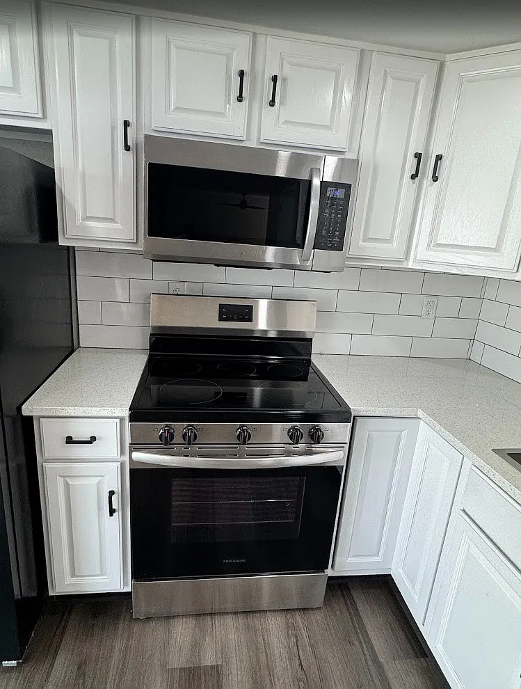 3 bed, 1140 sqft, $2,250 — Photo 3