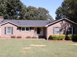 4507 Knightbridge Rd, Greensboro, NC 27455