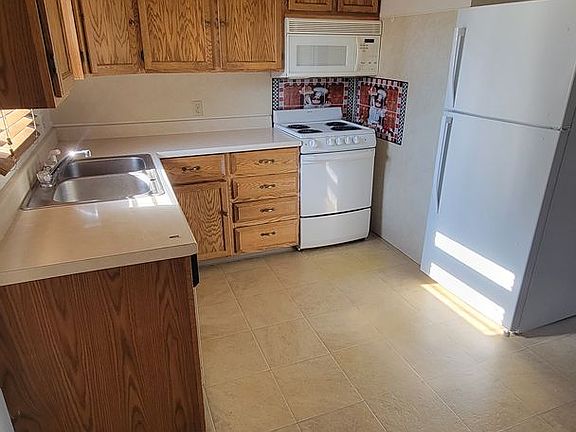 2nd image of 904 3rd Ave NW #4