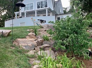 7 Grove Ave, Branford, CT 06405