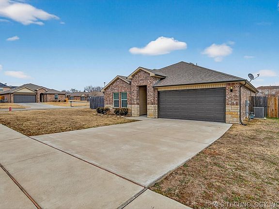 2nd image of 2004 Harriman Cir