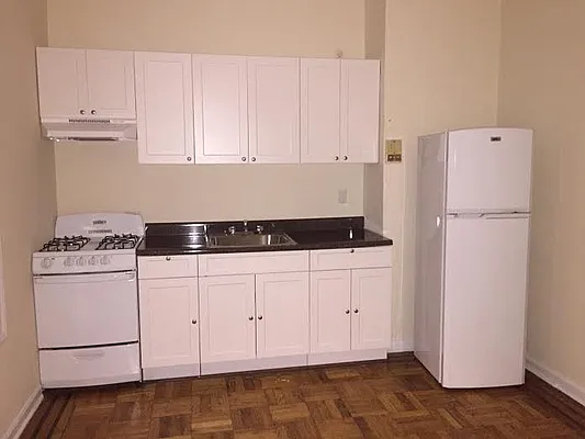 Rented by Roberto Guilbet, LREB | media 13