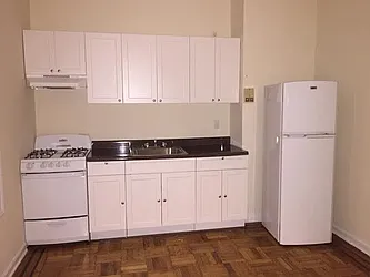 Rented by Roberto Guilbet, LREB