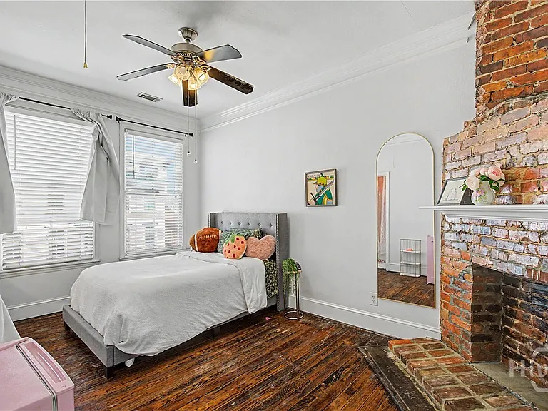 1410 Jefferson St — Photo 34