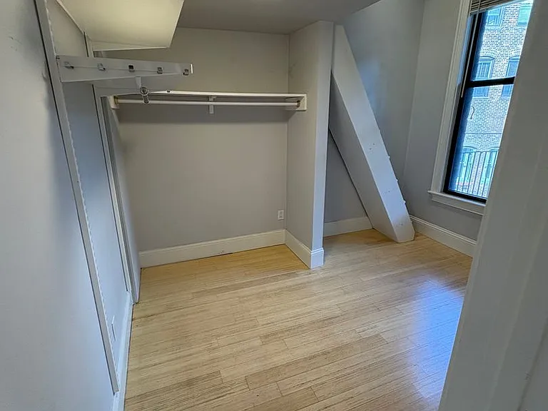 290 Columbus Ave #5 — Photo 16