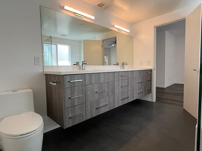 646 4th St — Photo 32