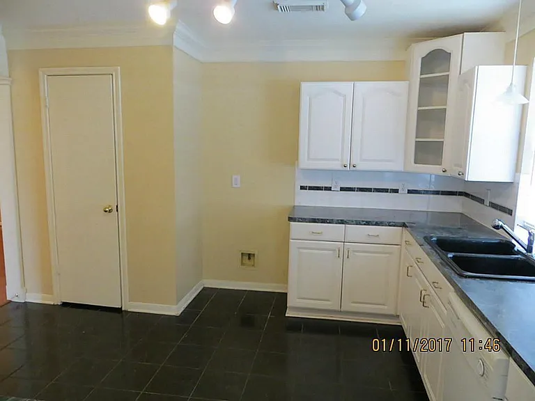 5418 Baslow Dr — Photo 14