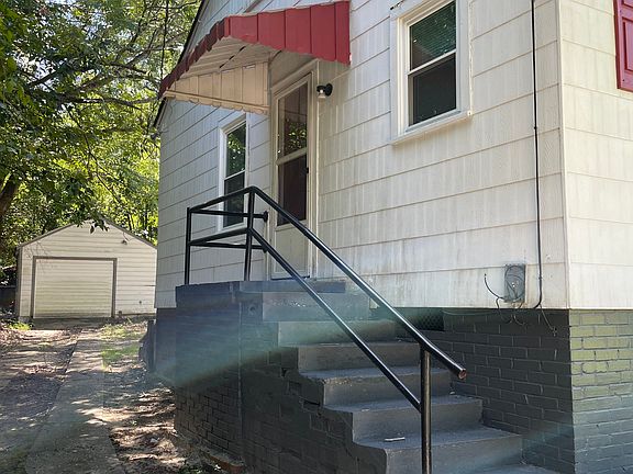 2nd image of 948 McKimmon Rd