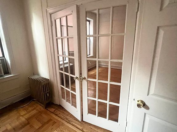 2nd image of 665 10th Ave #2W
