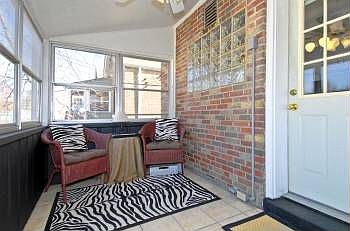 3rd image of 5711 Tholozan Ave
