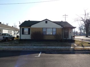 135 S Locust St, Dexter, MO 63841