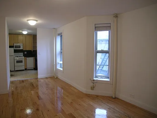 Rented by Vickers Realty | media 4