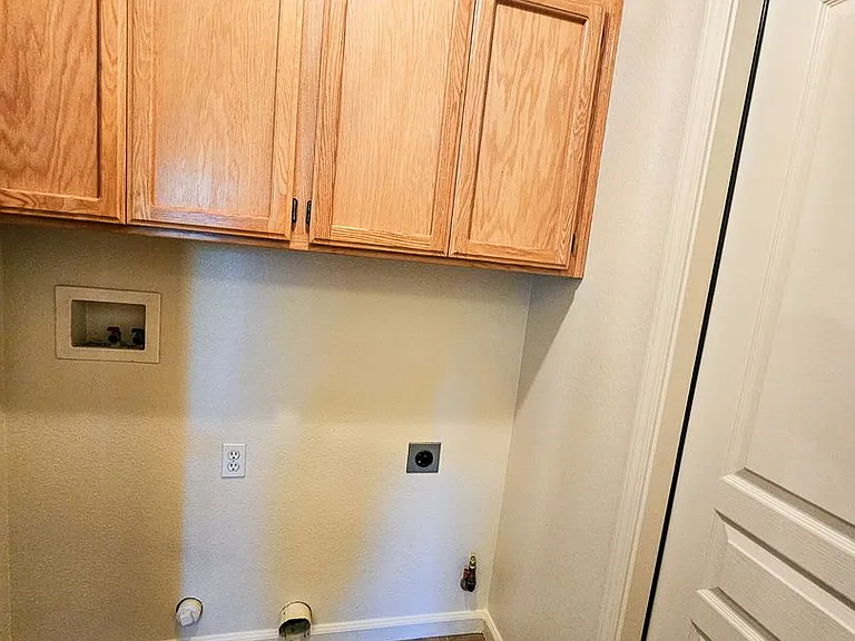971 Paramount Way — Photo 7