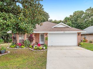 1778 Ivalea Cir, Navarre, FL 32566