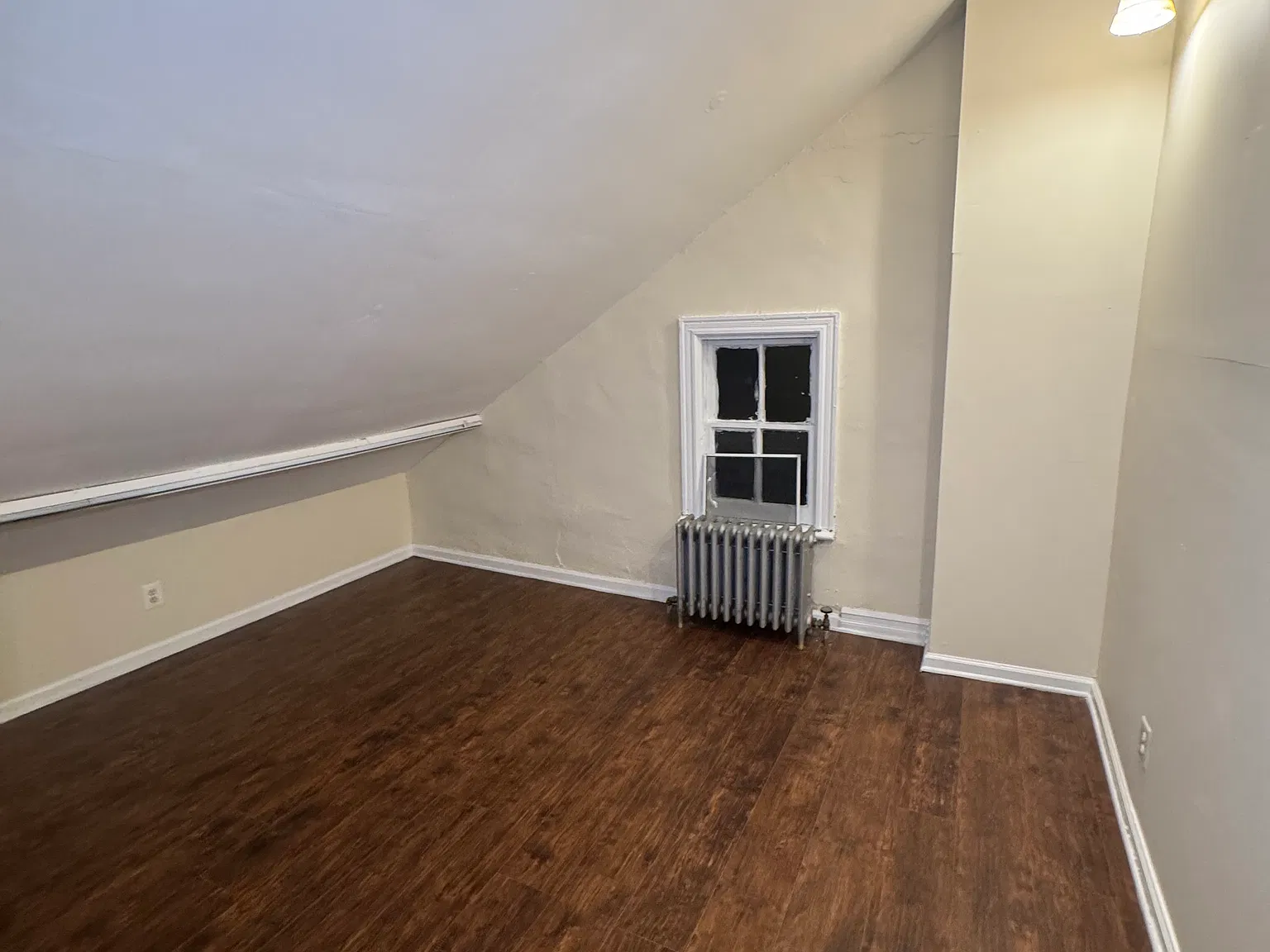 5 bed, 1632 sqft, $2,000 — Photo 3