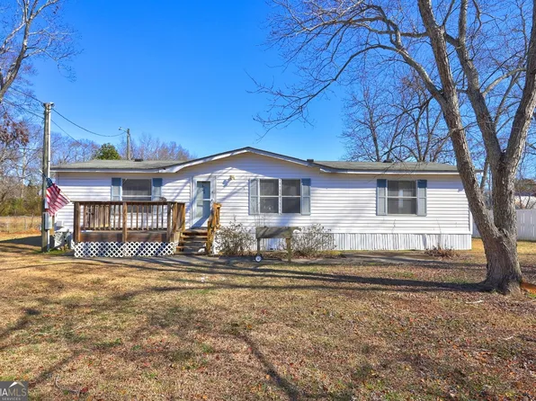 34 Combs St, Locust Grove, GA 30248
