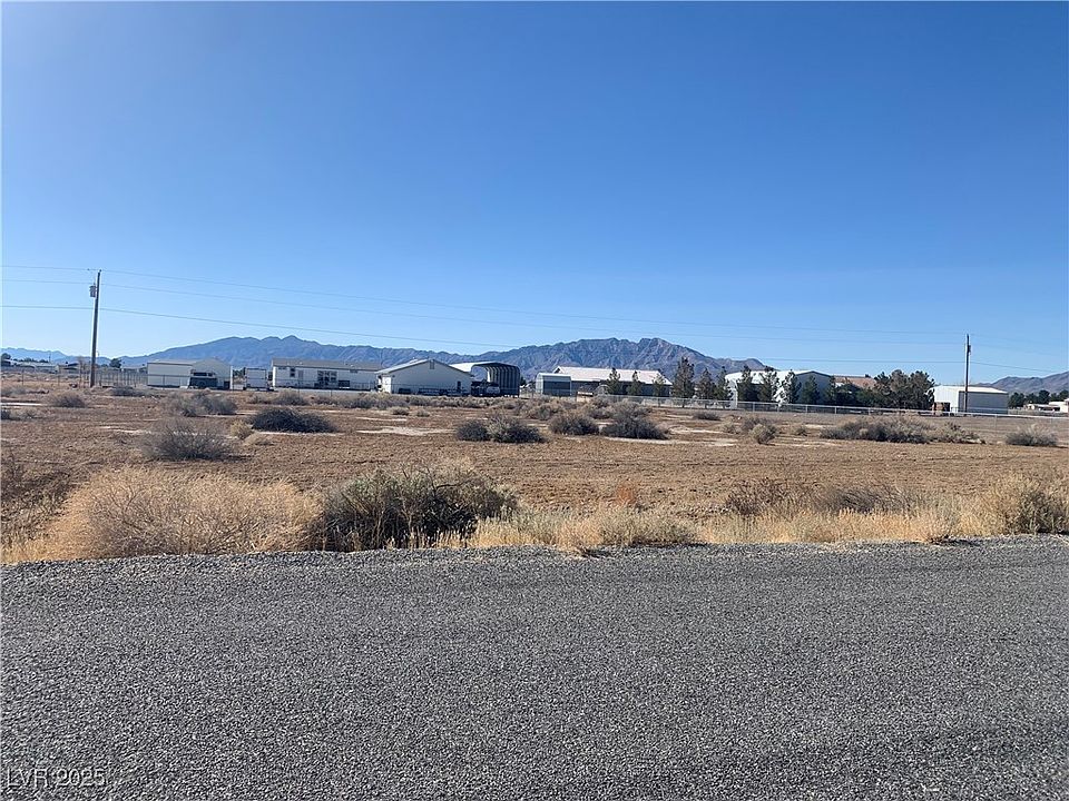 1st image of 3201 W Windsong Ln