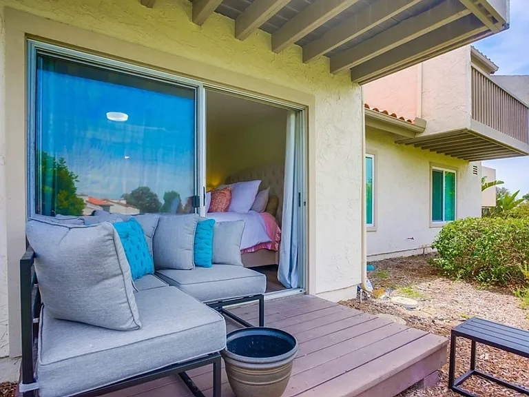 901 Caminito Estrada #C — Photo 23