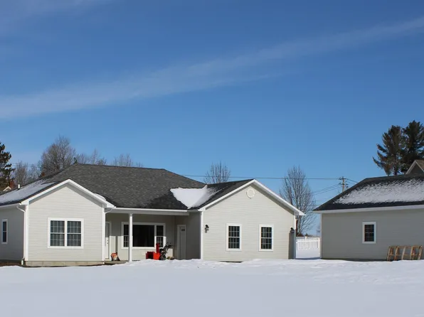 107 Hitchcock Drive, Derby, VT 05829