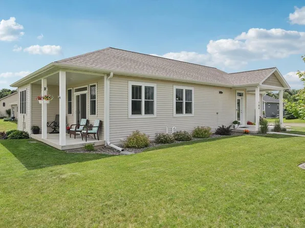 104 Oakview Drive, Rio, WI 53960