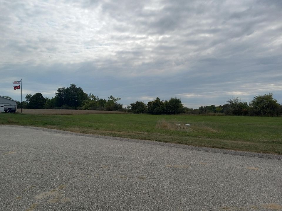 2nd image of 228 Taylors Ct