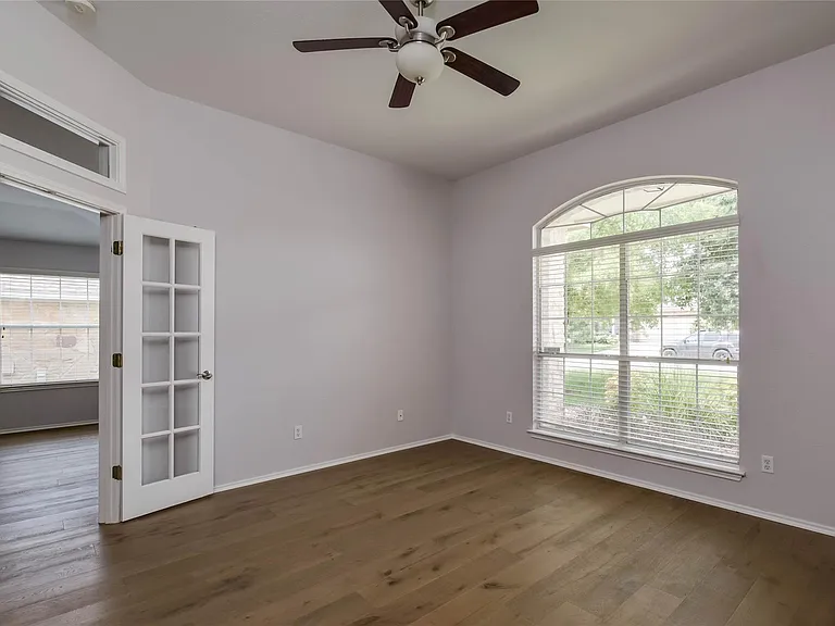 3108 Lynnbrook Dr — Photo 8