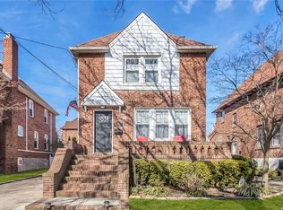 232 Bixley Heath, Lynbrook, NY 11563