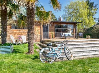 684 Mallard Ln, Point Roberts, WA 98281