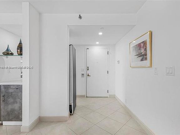 5th image of 19707 Turnberry Way APT 9K