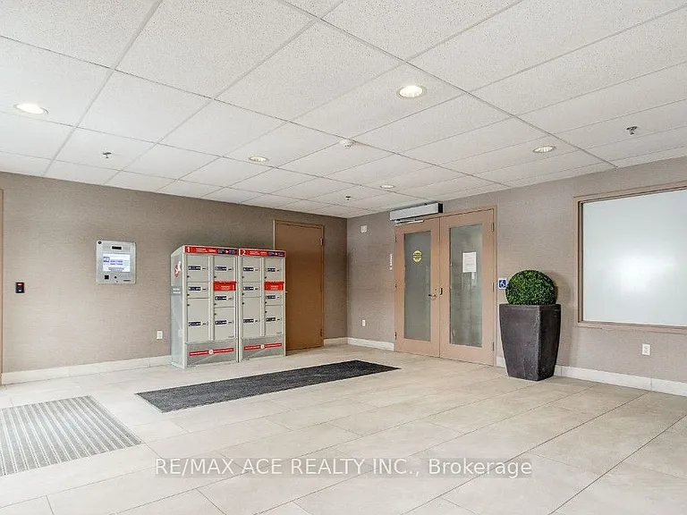 7428 Markham Rd #320 — Photo 4