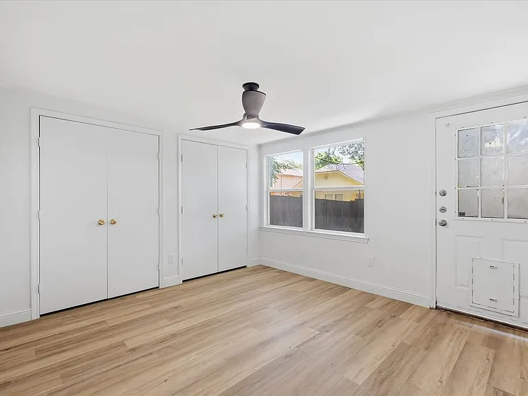 8812 Sabinas Trl — Photo 15